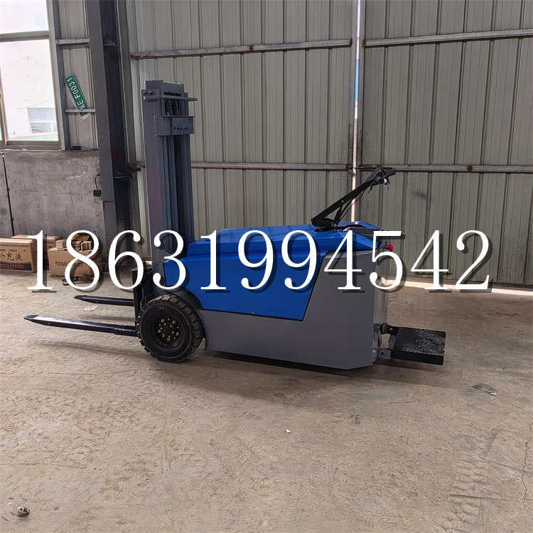 丹东市全电动叉车插腿式堆高车液压装卸车1.5吨升高小型站驾式铲车